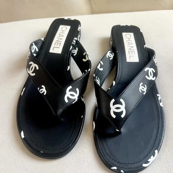 Chanel Leather CC Sandals size 37,5 fit size 7-7.5 US - Picture 6 of 12